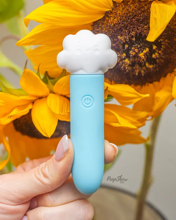 Maia Stormee Soft Smiling Cloud Vibrator Maia Female Sex Toys