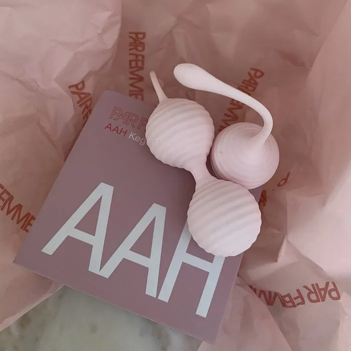 PAR FEMME Female Sex Toys AAH Kegel Set